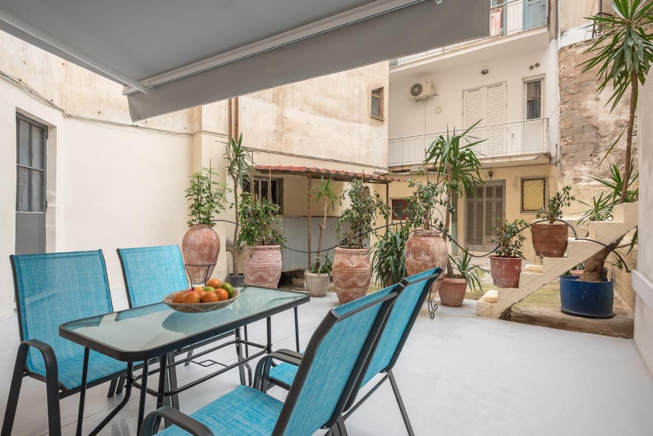 Ferienwohnung The Courtyard Oasis Athen Exterior foto
